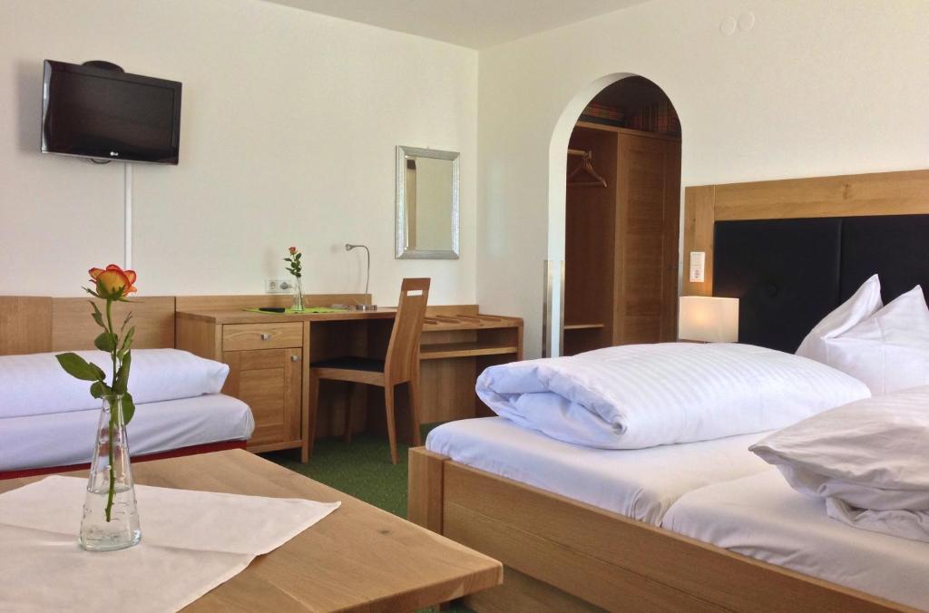 Hotel-Restaurant Am Hochfuchs Eugendorf Pokoj fotografie